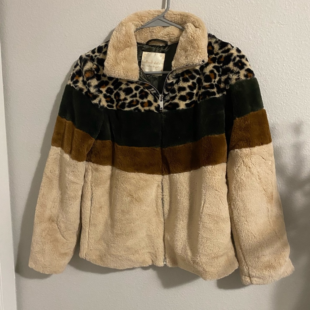 brown leopard fluffy jacket